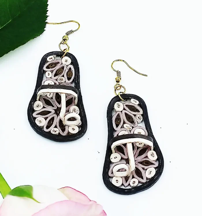 Elegant Kolhapuri Paper Quilling Earrings - Image 2